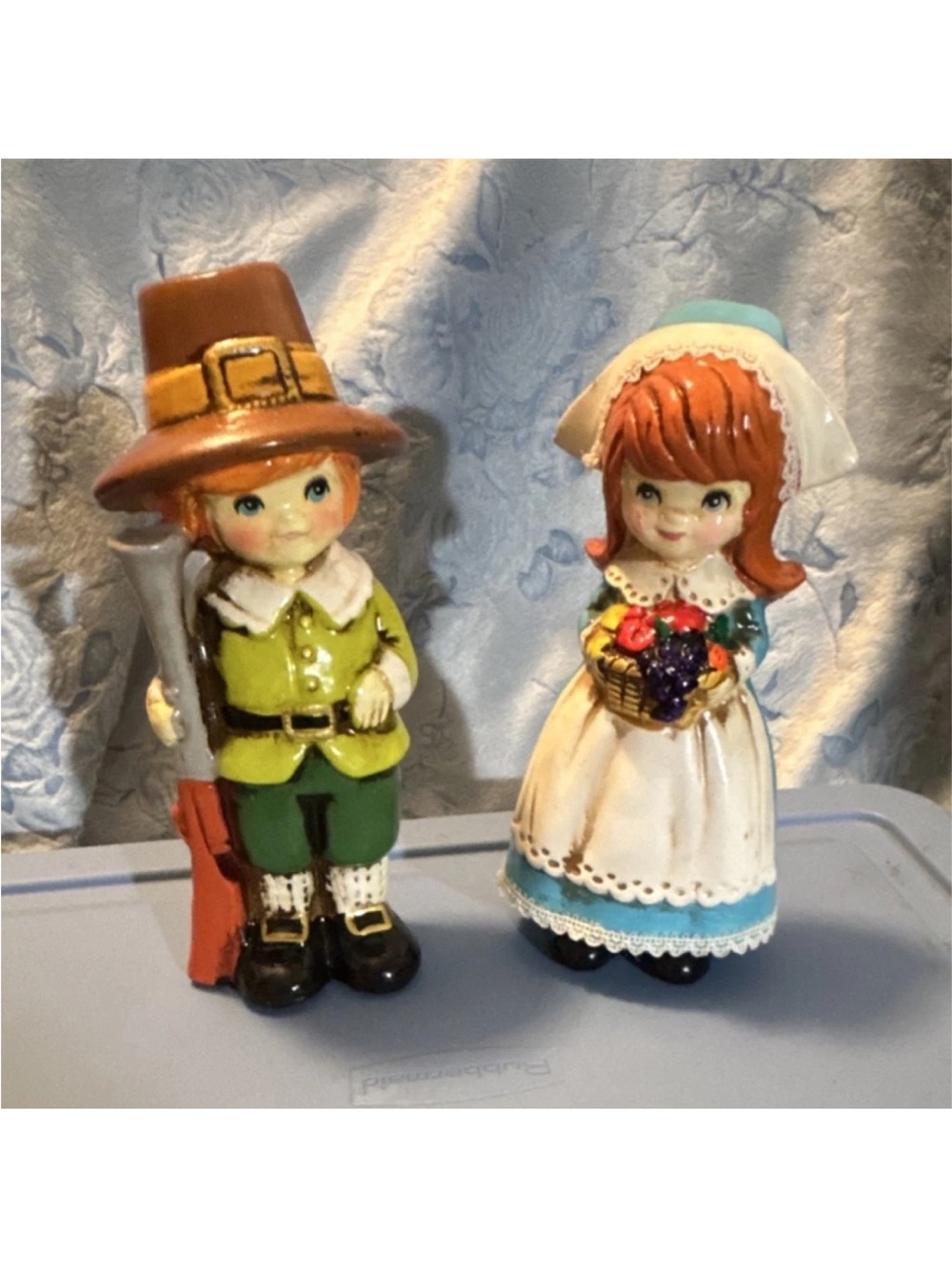 Pilgrim Boy and Girl Costume Figurine Set - Green, White, Brown